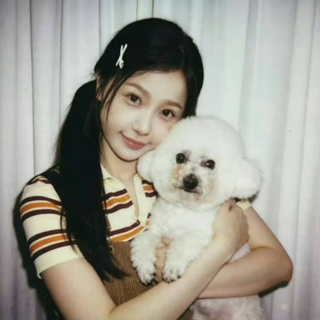 没见过的姜暮新图，虞书欣这个萌，我真的一口一个。。。 