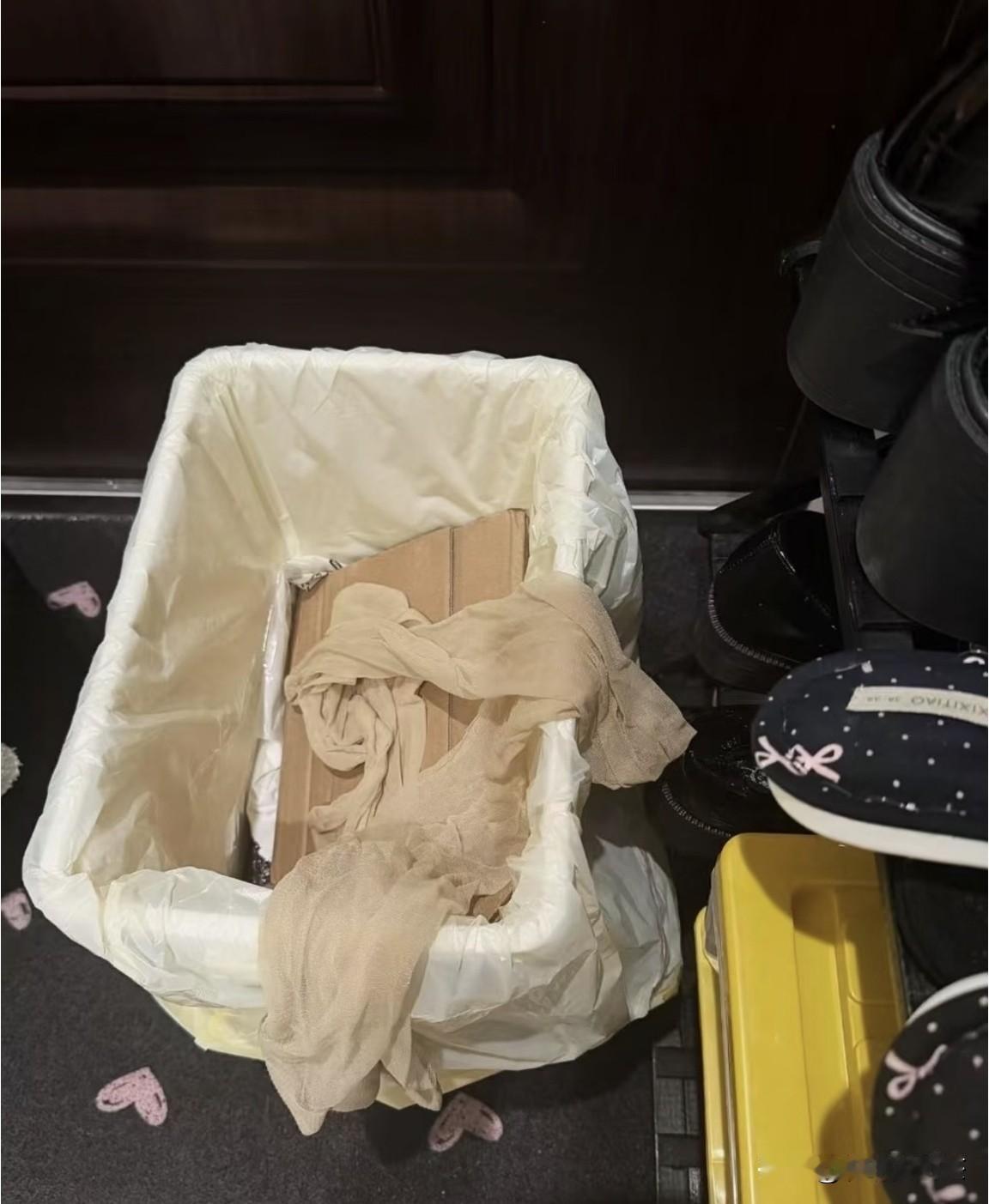 这么热的天裤里丝是不是穿一次就得扔？