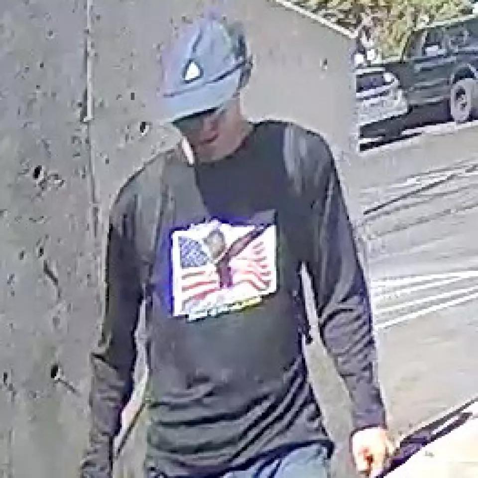 谁杀死查理·柯克？


据当局和一名前联邦调查局特工称，周三在犹他州的一次公共户