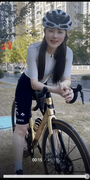哇！原来骑行装备这么费钱呢，一家人还骑不起呢！这辆骑行专业“黄金战车”高达30w