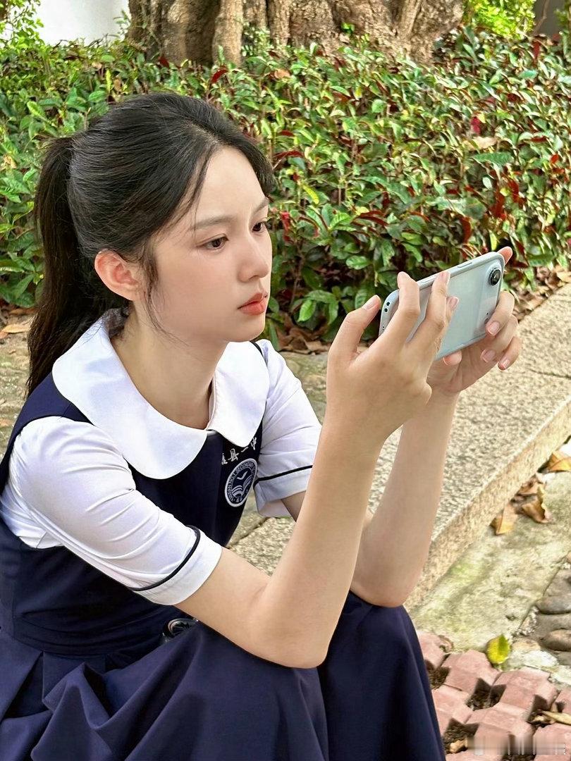 周也是电竞文女主吧 抛开颜值来讲，对待游戏认真投入的态度，也很贴合电竞女主身上那