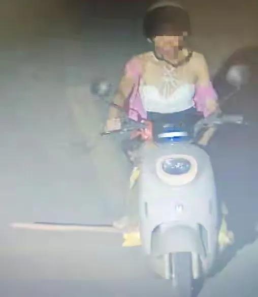 一男子男扮女装只为偷菜？

江西抚州崇仁县在8月下旬开始多名农户的农作物被盗，累