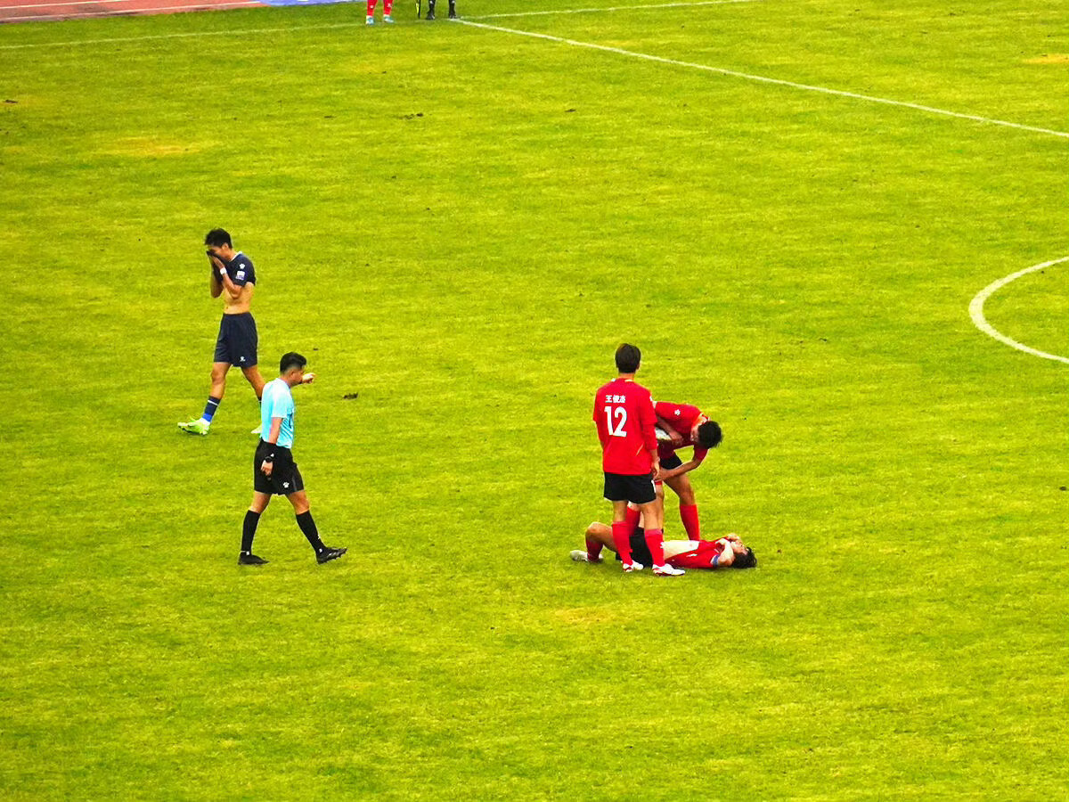 苏超决赛门票中签率低至1% 苏超决赛，220万人抢3万张票，1%的中签率足见球迷