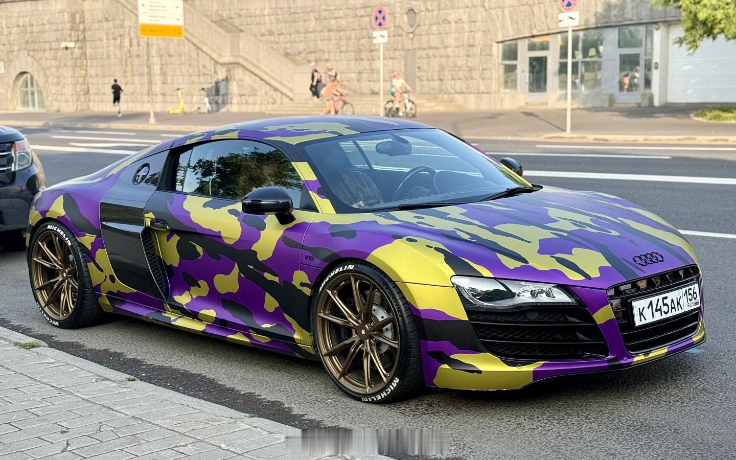 Audi R8 / BMW 5-series / Land Rover Rang