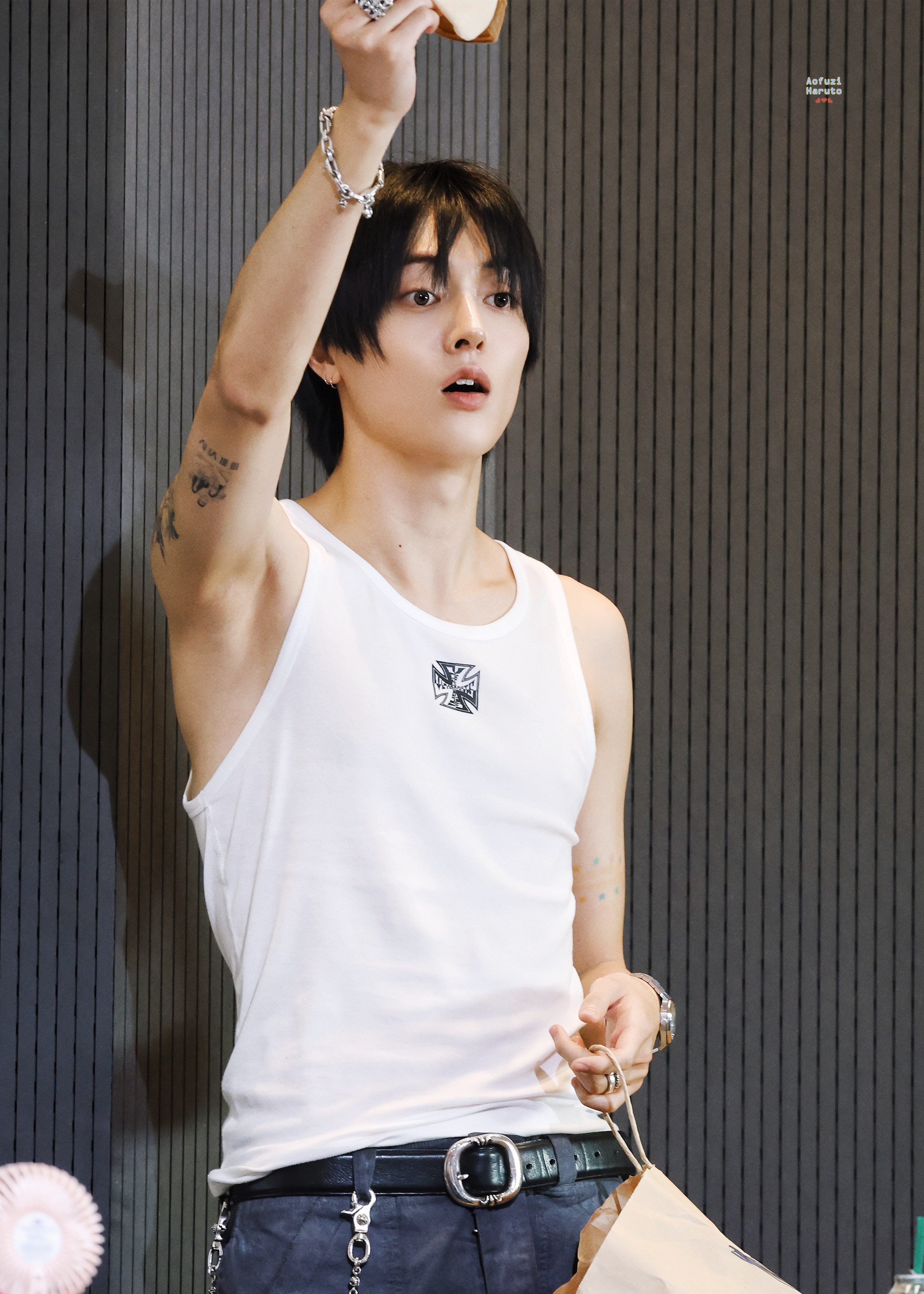 今日签售©AOFUZI_HARUTO 