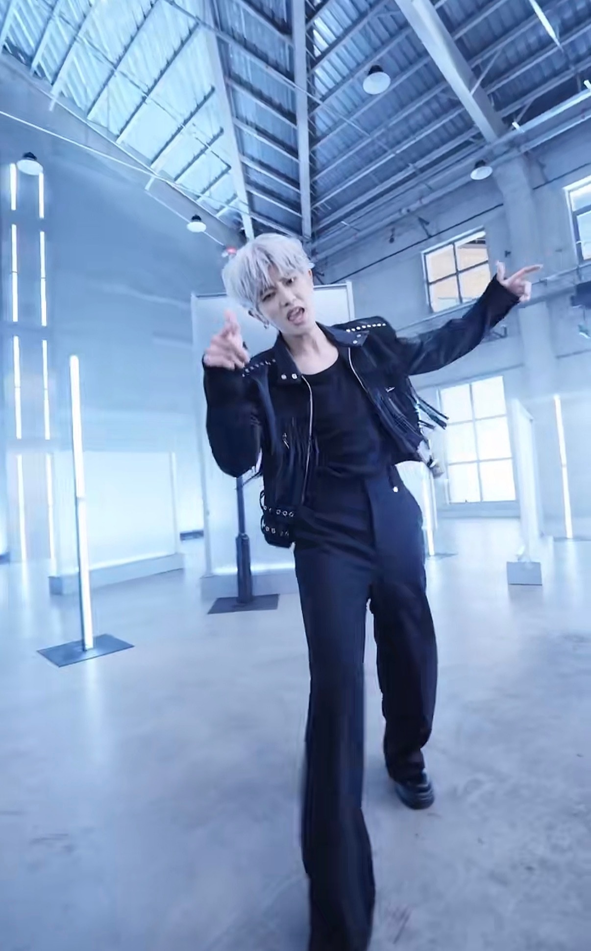 任嘉伦任嘉伦nba马力全开任嘉伦新专辑37单枪匹马 过年每天都有新物料看