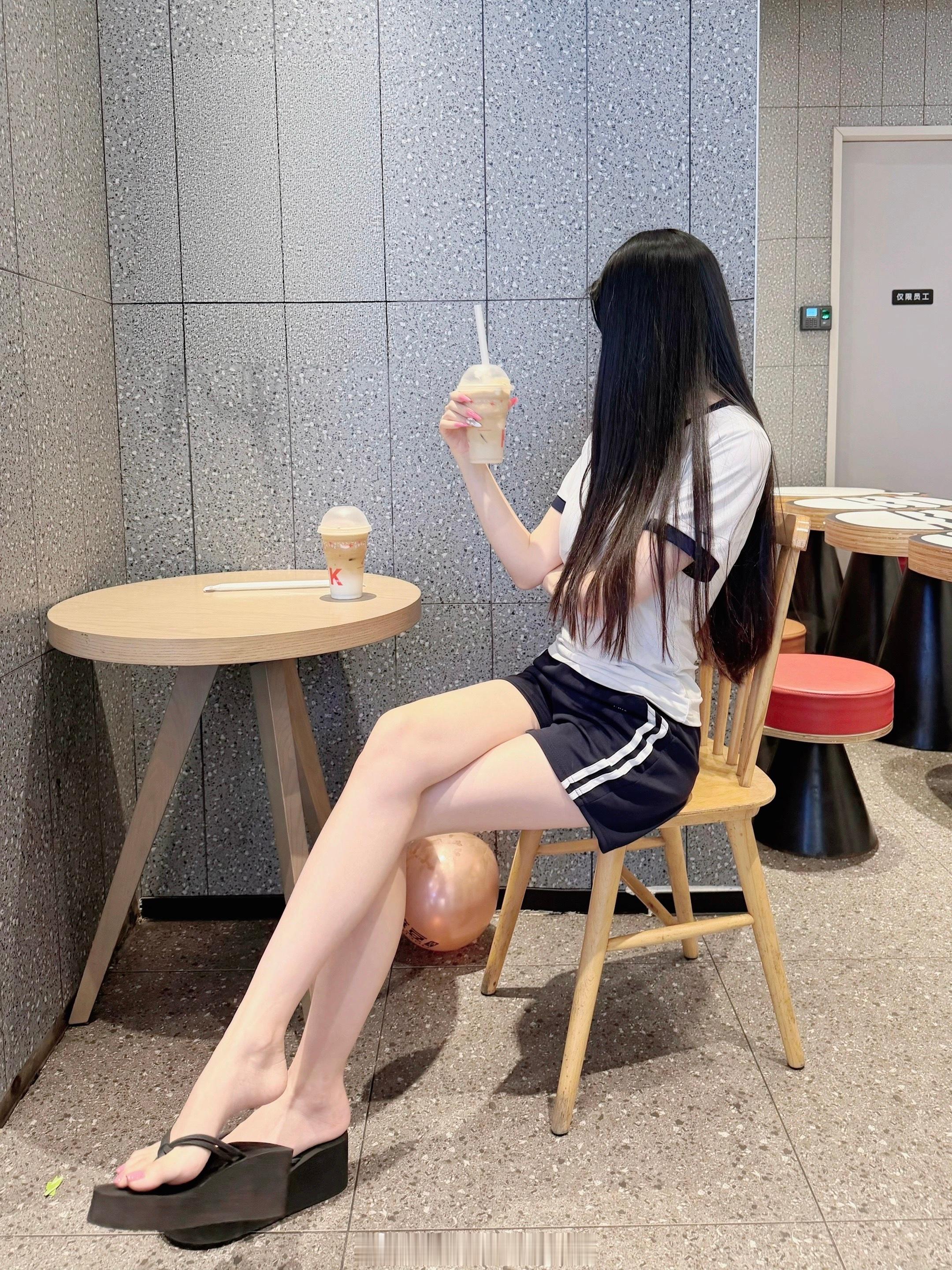 光腿还是太无敌了 ​​​