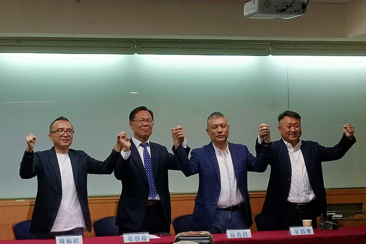 嘉义市蓝白初选张启楷胜出：将成为「蓝白合」示范区

梅花新闻网 简立欣/台北报道