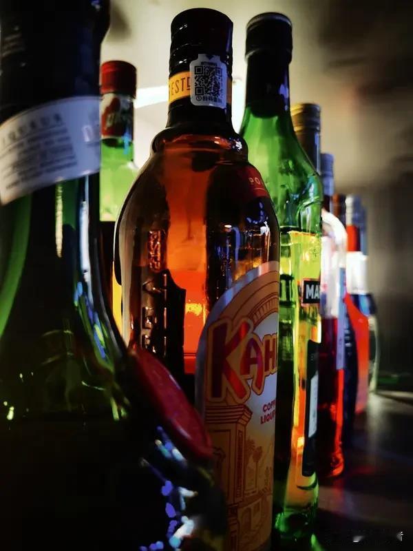 醉酒害人害己，有时候还会害命

酒精本无善恶，全在饮者自持。适量小酌可助兴，过量