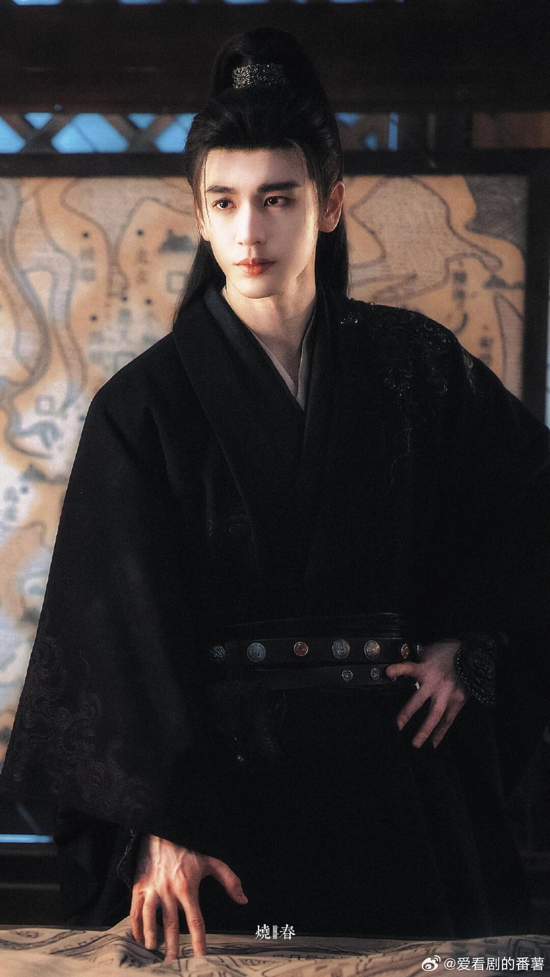 啊张凌赫太帅了～壁纸轮播起来看逐玉垂直入坑啊啊啊啊张凌赫真是太好看了美的满脑子都