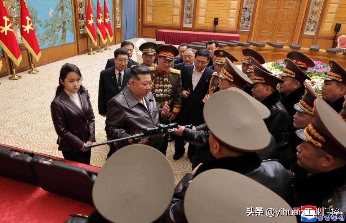 金正恩同志会见主要领导干部和军队高级指挥员，并向他们赠送了意义重大的礼物——本国
