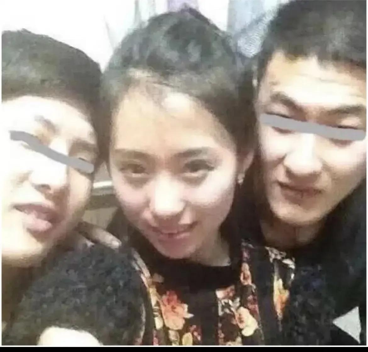 张丹峰咋想的？不爱洪欣，爱这个与男人无边界感的绿茶女？

她们两个真的没有可比性