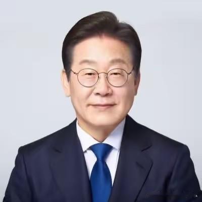 泽连斯基后悔了，偷鸡不成蚀把米！把朝鲜士兵交给韩国，其主要目的；借题发挥，显摆自