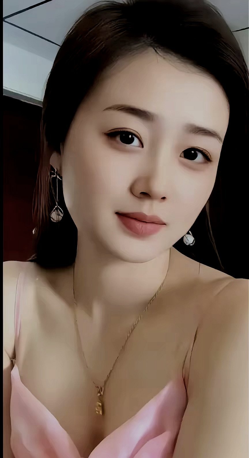 【摘转】一个男人，心机深的五个表现：        1、心机深的男人，能屈能伸，