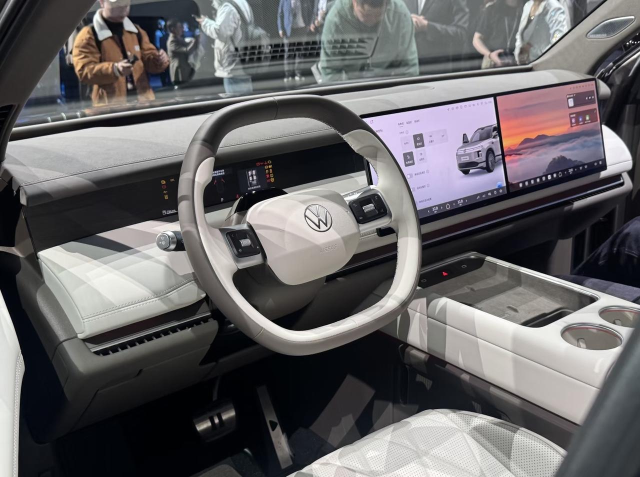 无语了！国乒四位都败在了德国，从昨天的梁靖昆，陈垣宇，周启豪到今天的覃雨萱，都输