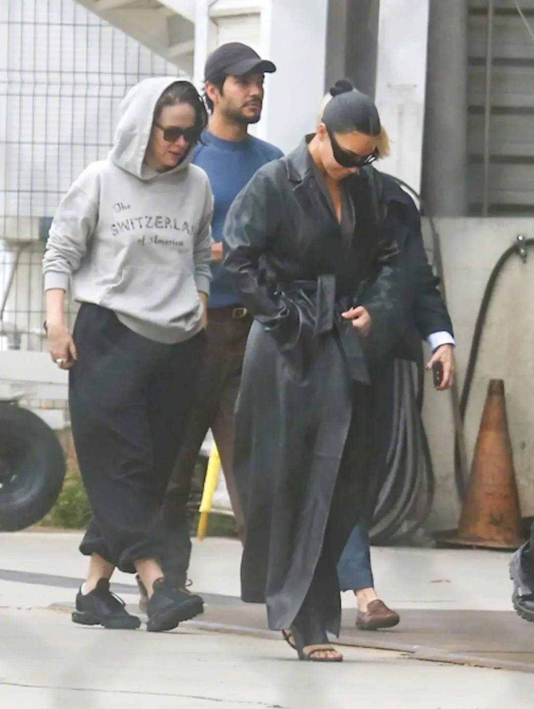 莎拉·保尔森、妮希·纳什-贝茨、娜奥米·沃茨和金·卡戴珊抵达巴西里约热内卢，将参