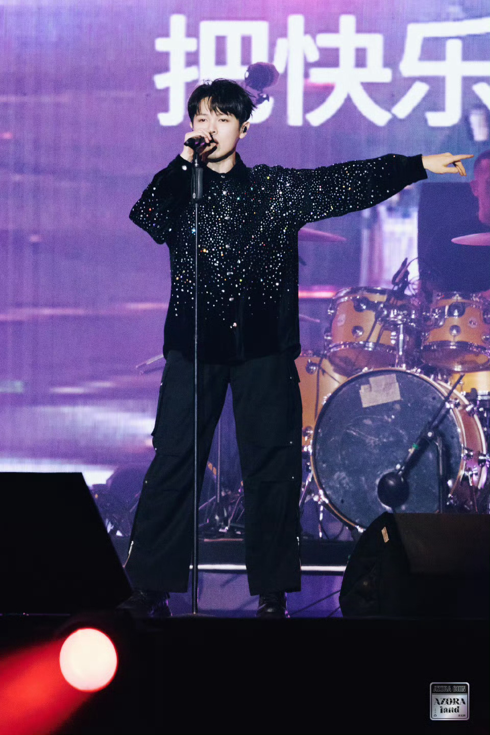 #芒果音乐会开票# 是谁还不知道我们尤长靖是披哥史上最年轻的总冠军，唱歌超好听，