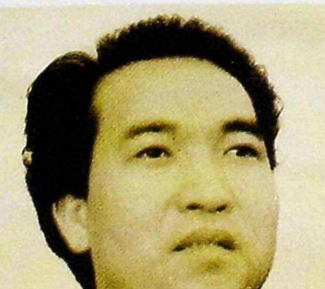 1991年，广东男子赵泰来，放弃中国国籍，转头加入英国。在英国，他打扮成乞丐，四