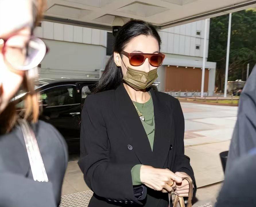 张柏芝庭上真情流露：感性重情反遭利用，痛心宽容换背叛 