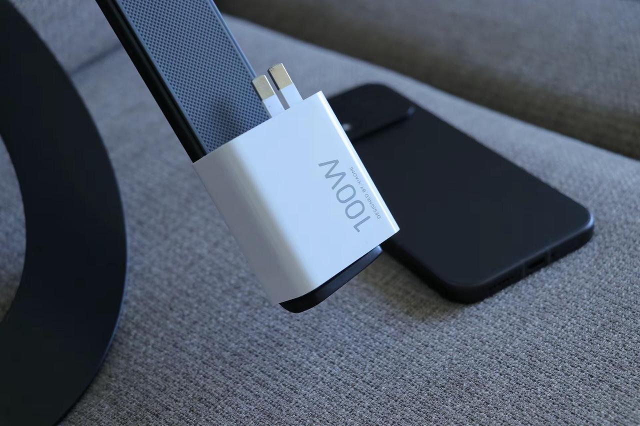 图片第一时间上手 K100 Pro，外观配色细节全方位赏析