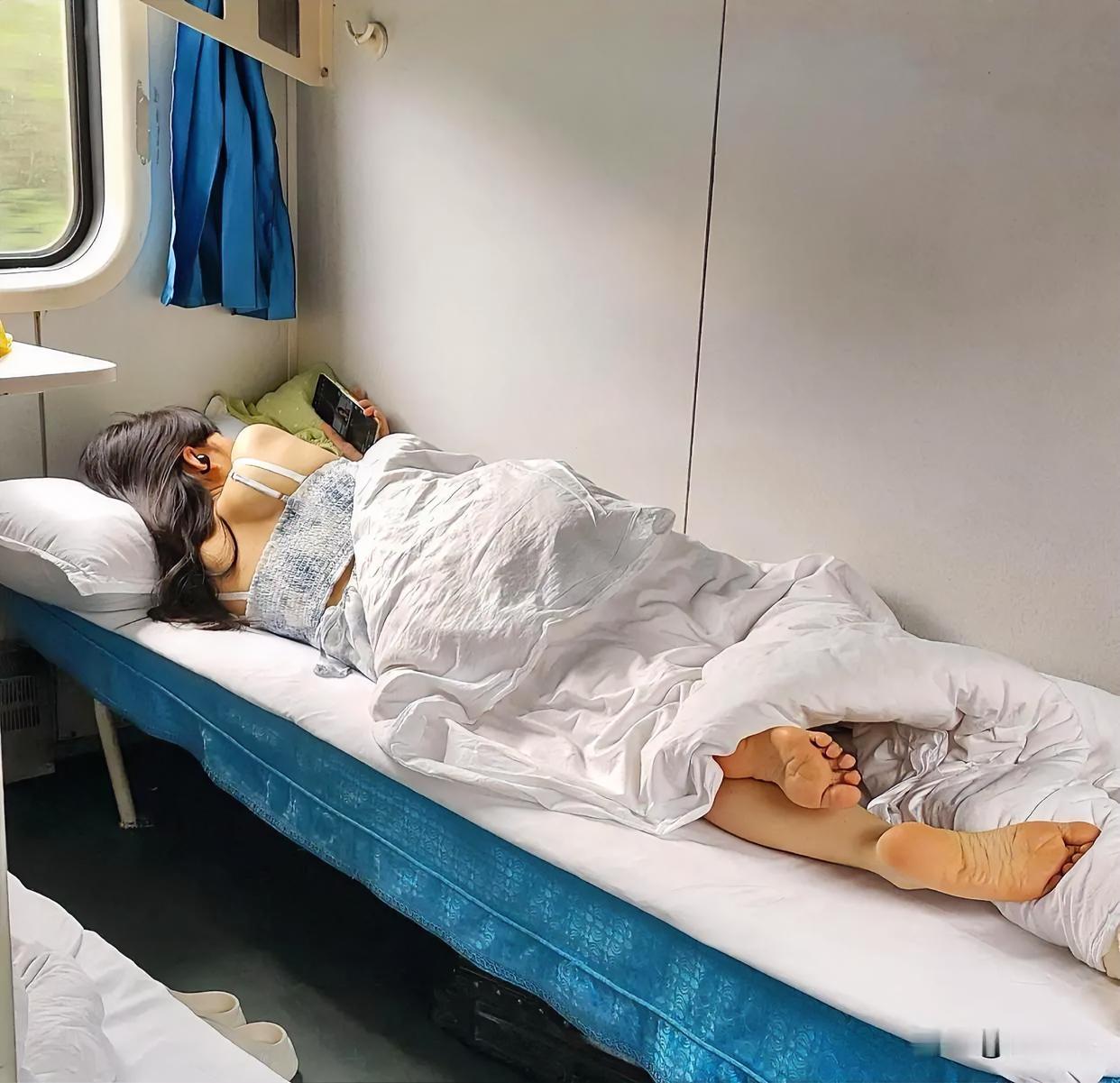 火车硬座碰到的，你们有没有遇到过？