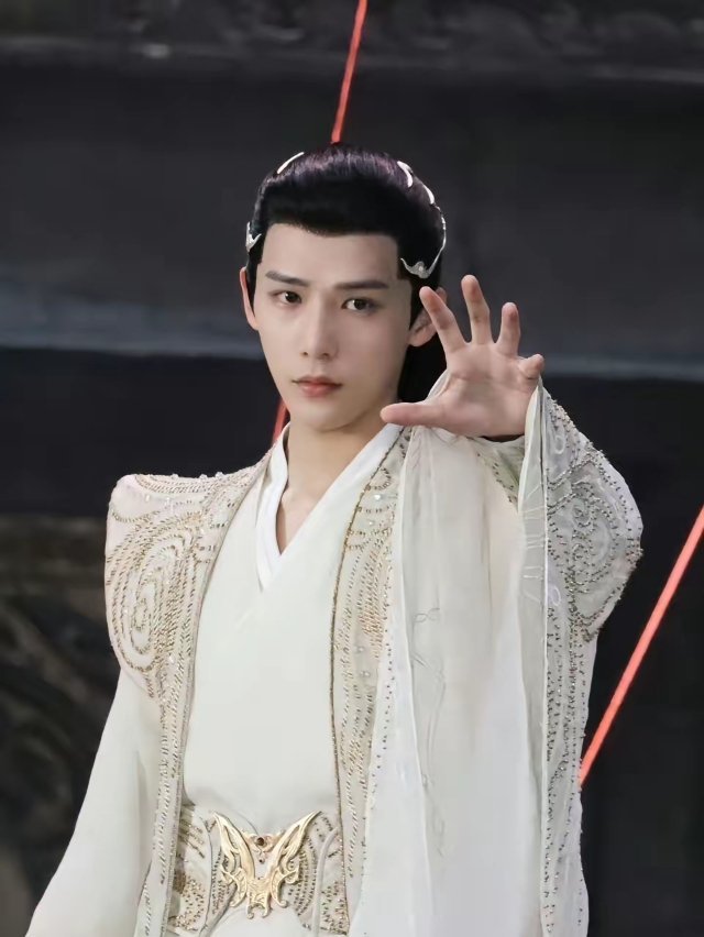 《一念江南》把虞书欣换掉了！瓜主爆料新阵容将女主换成了赵今麦，男主依然是王安宇，