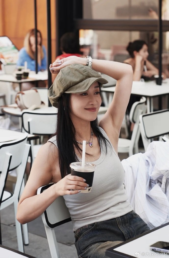 浪姐排名赵子琪大大方方的乘风初舞台直播乘风2026 无垫音全开麦也能轻松驾驭，这