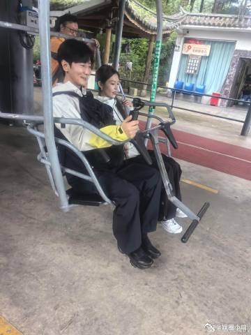 高梓淇和现女友录制爱的修学旅行2高梓淇新女友是素人综艺录制路透流出，高梓淇和现女