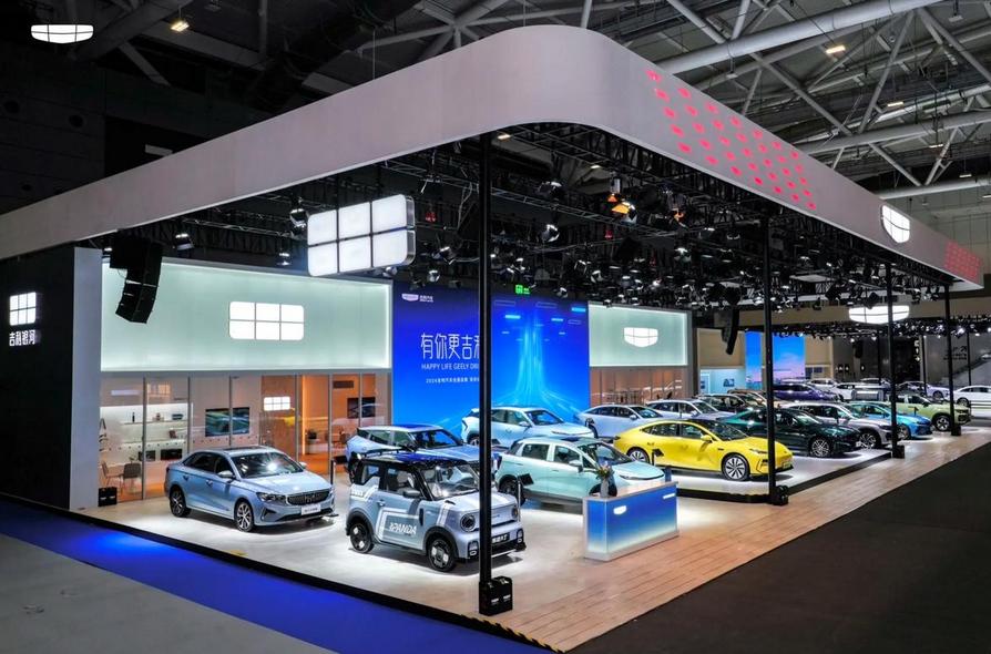 根据乘联会数据显示，全国乘用车新能源市场零售140万辆，同比增长17%，渗透率达