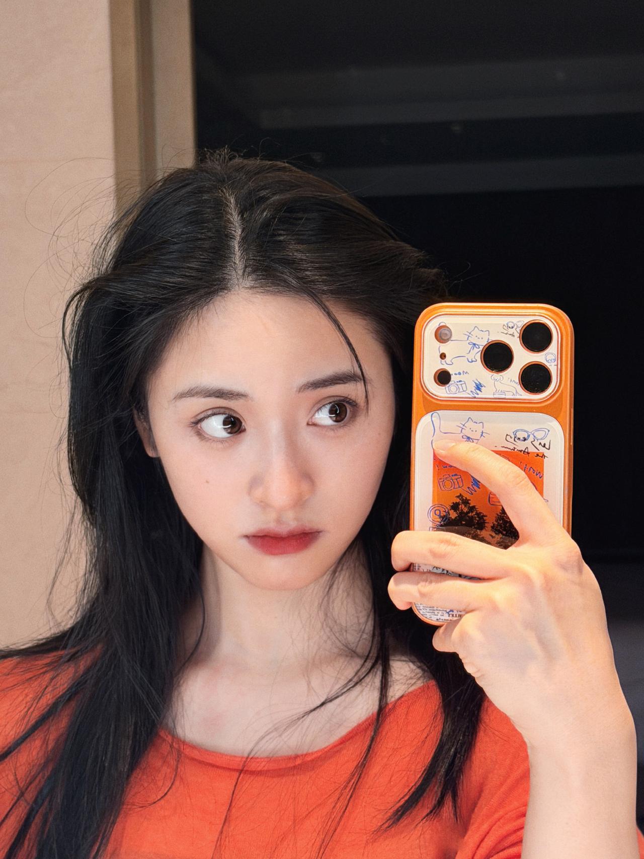 沈月这素颜好青春靓丽啊，好娇俏的美女子沈月写真照 沈月素颜