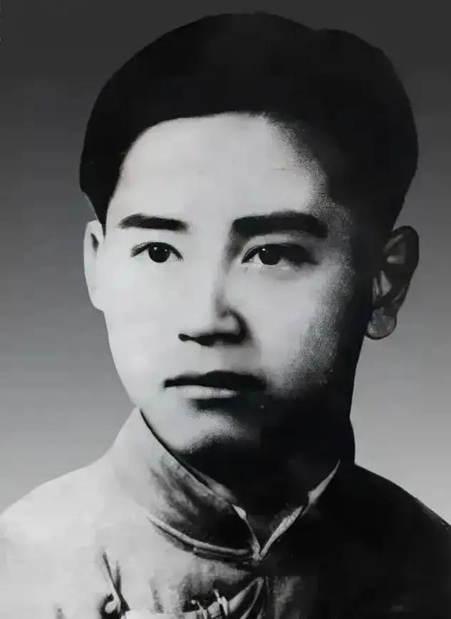 1948年，地下党刘国志被捕，在香港银行当经理的五哥赶回来营救，给徐远举送上一张