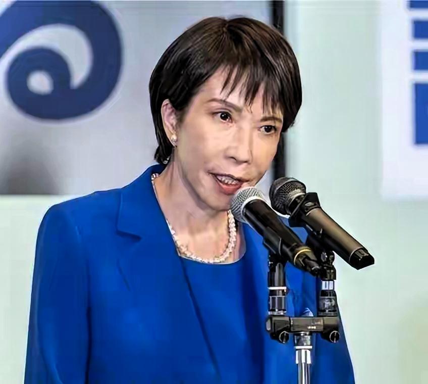 日本连出危险棋：一边解禁军火出口，一边拜祭二战战犯，彻底撕下和平伪装
 
最近这