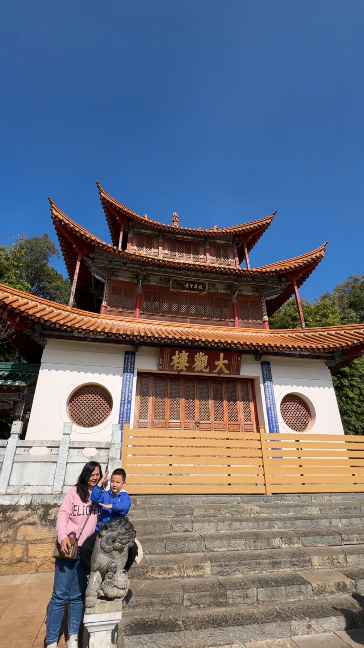 每年11月底至来年3月初来昆明旅游，可以去看海鸥，其他时候去千万别去滇池看海鸥，