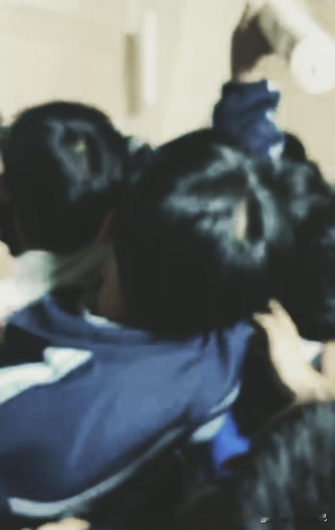 陕西16岁学生劝架遭围殴住院28天！后续更让人心塞…
 
家人们谁懂啊！陕西榆林