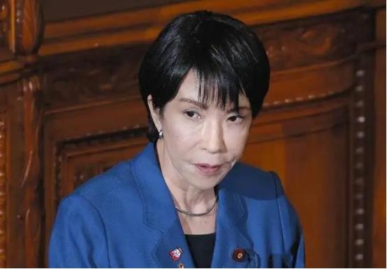 无论是中国的导弹，还是中国的航母，日本都不怕，日本怕的只有两点，一是中国的继续加