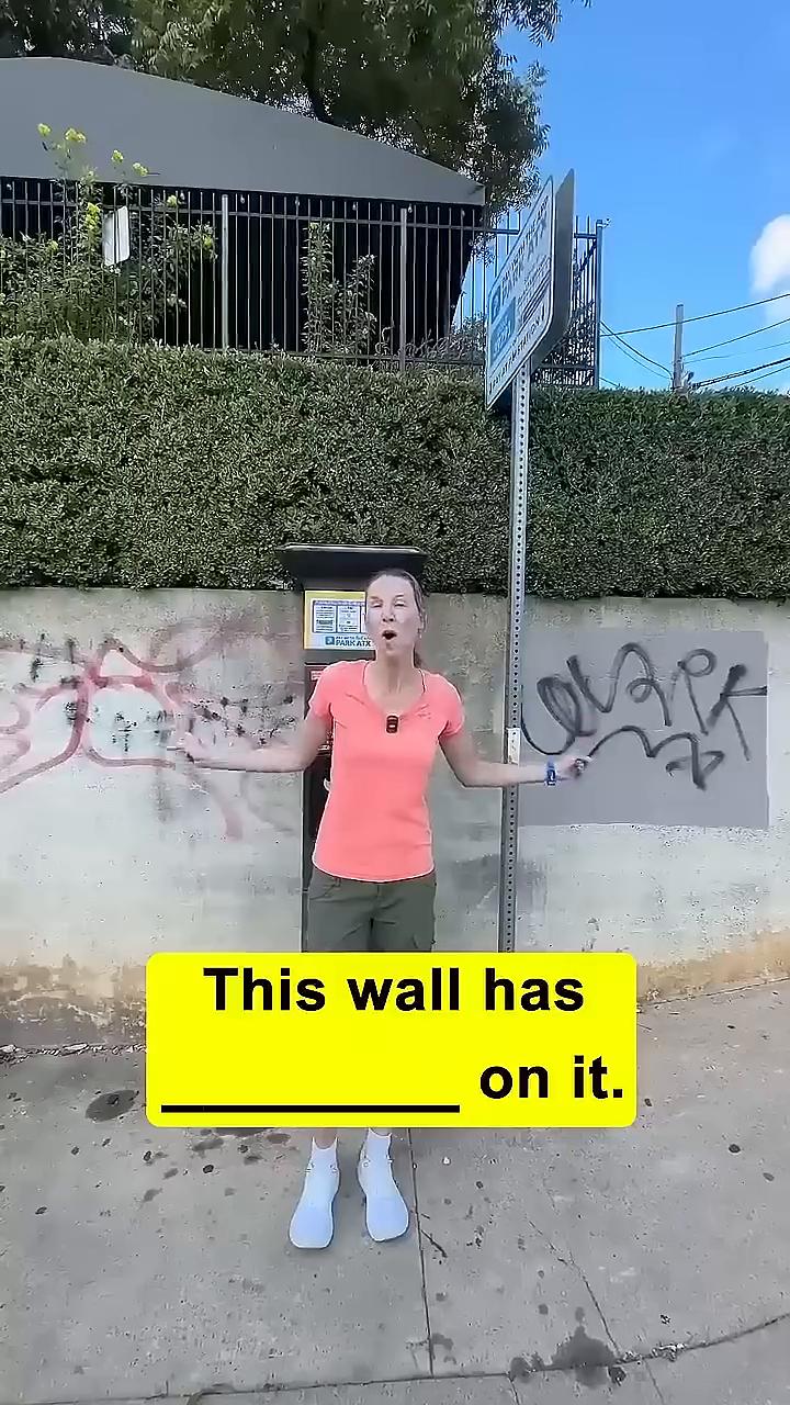 ·The door is missing.
·This building is 