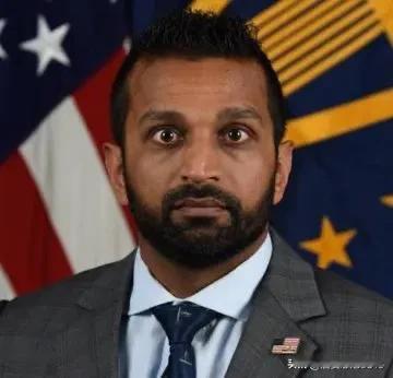 上个月，詹姆斯·科米受到联邦指控后，一名联邦调查局特工因拒绝安排他在新闻镜头前“