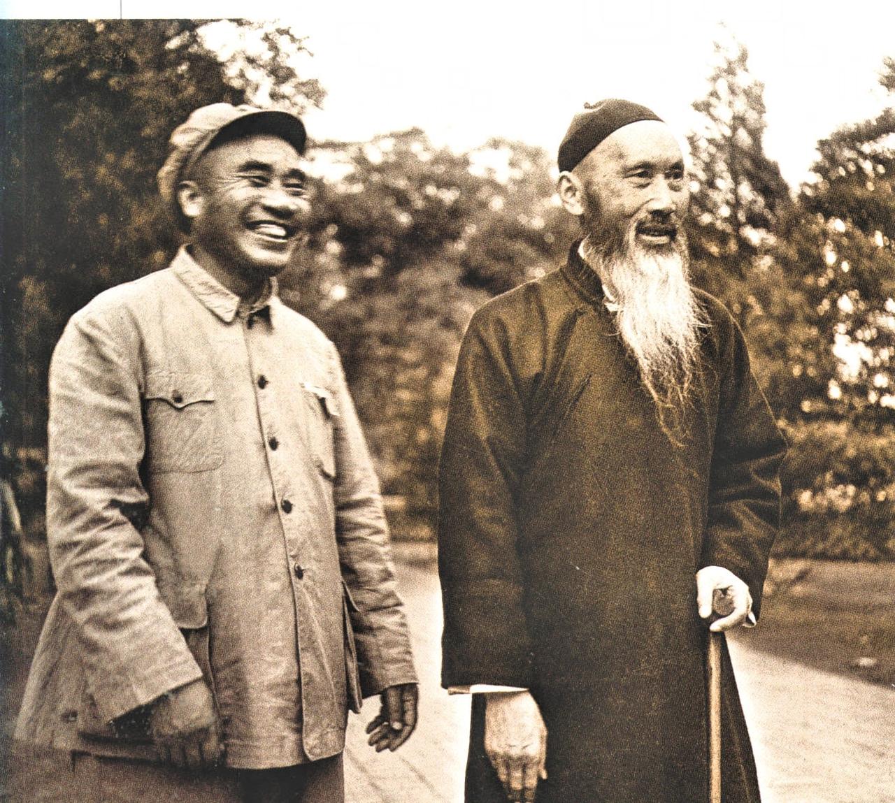 1906年，朱德仰慕张澜的学识与气节，特意从仪陇远赴南充顺庆府中学求学，当时张澜