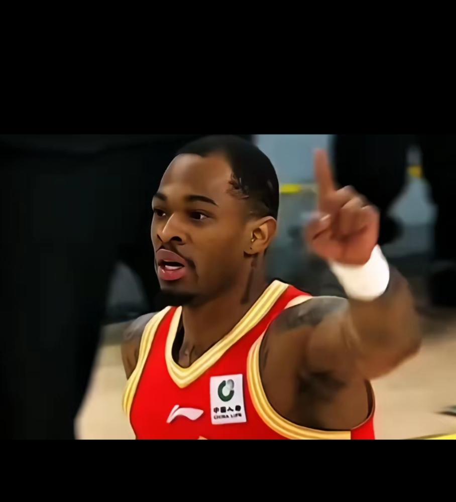 刚砍下48分的“杀神”，转头就被人防得只拿12分，还当场跟队友内讧？我劝你别看比