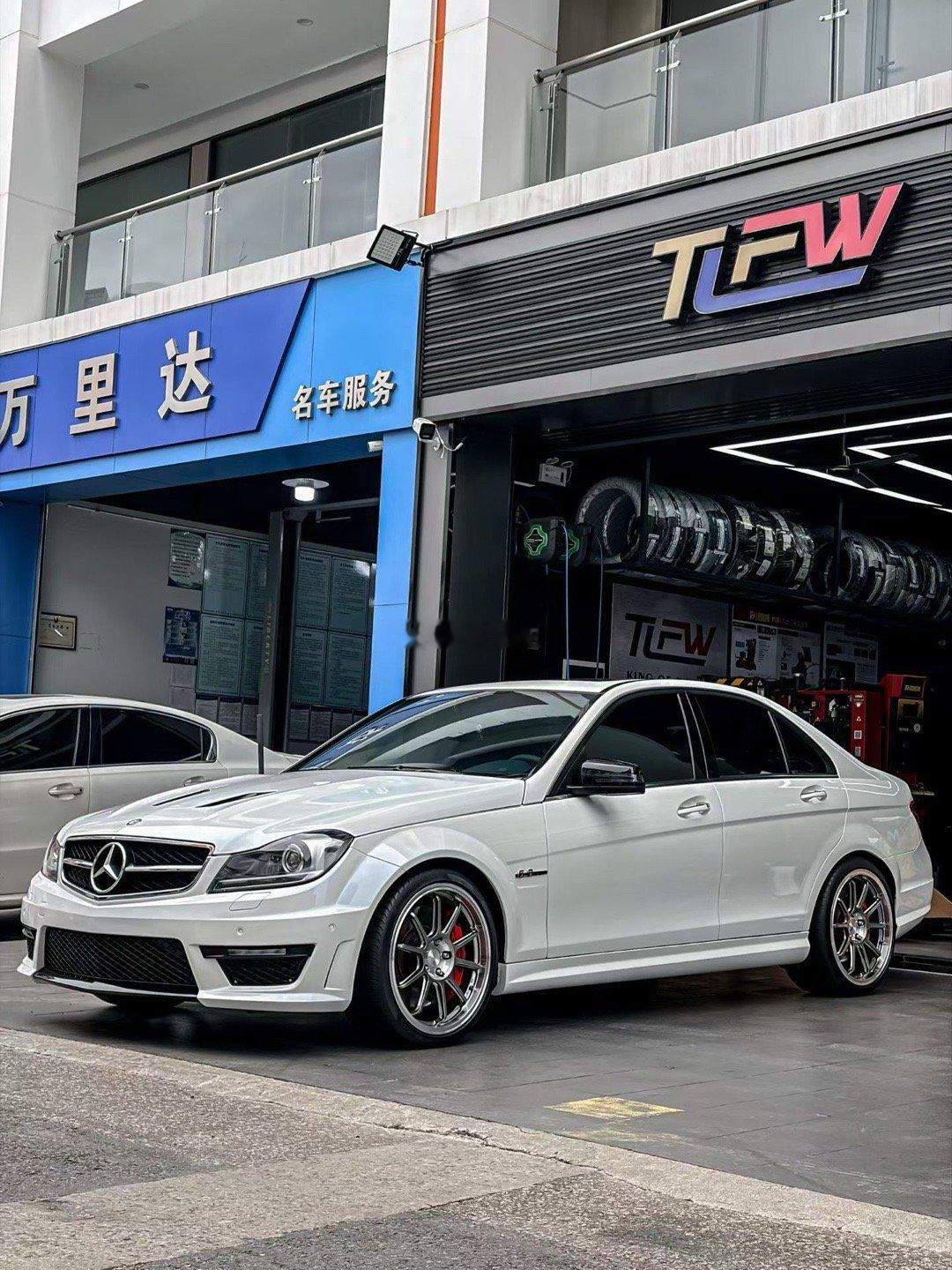 奔驰W204 C63 AMG19寸 完工案例 经典 ​​​