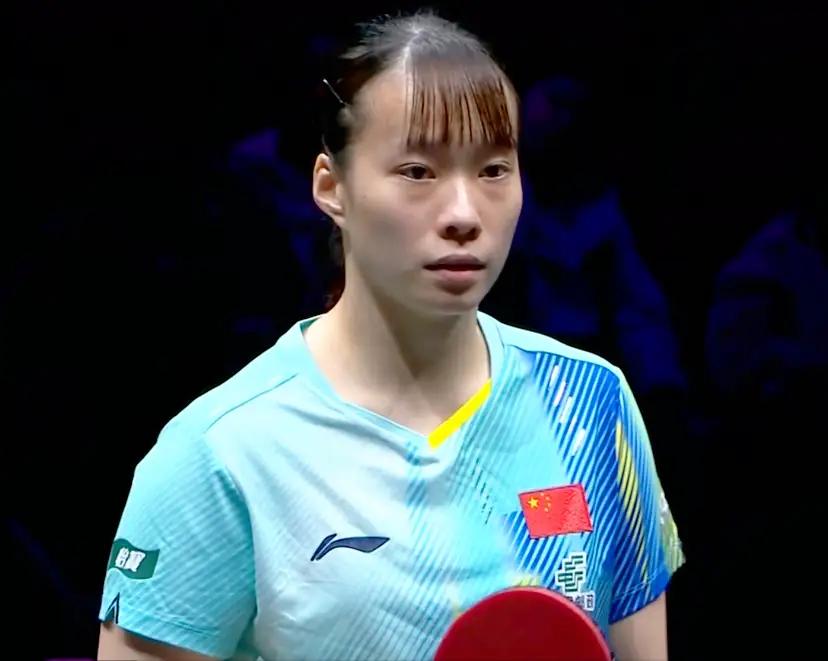 【熬过艰难的最后一局，石洵瑶3-0击败老将袁嘉楠】年过四十的华裔法国选手袁嘉楠，