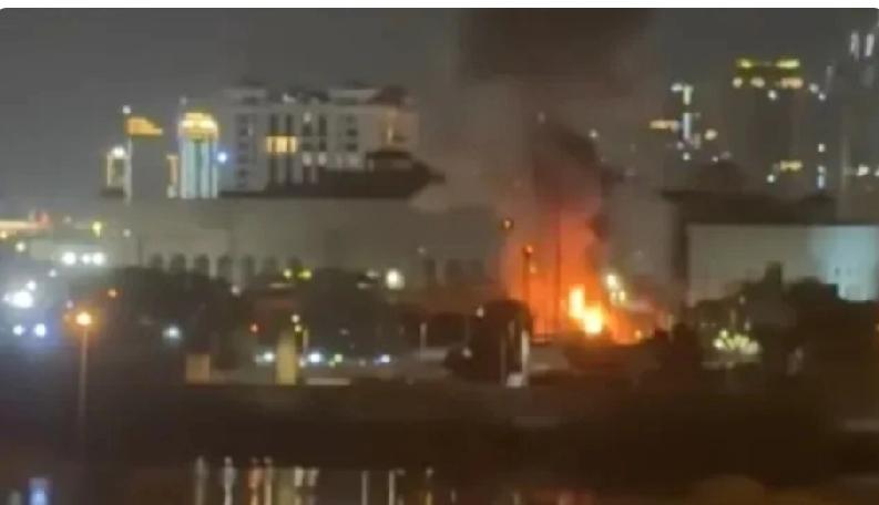 巴格达绿区美使馆凌晨连遭5轮袭击。当地时间3月17日凌晨，伊拉克首都巴格达“绿区