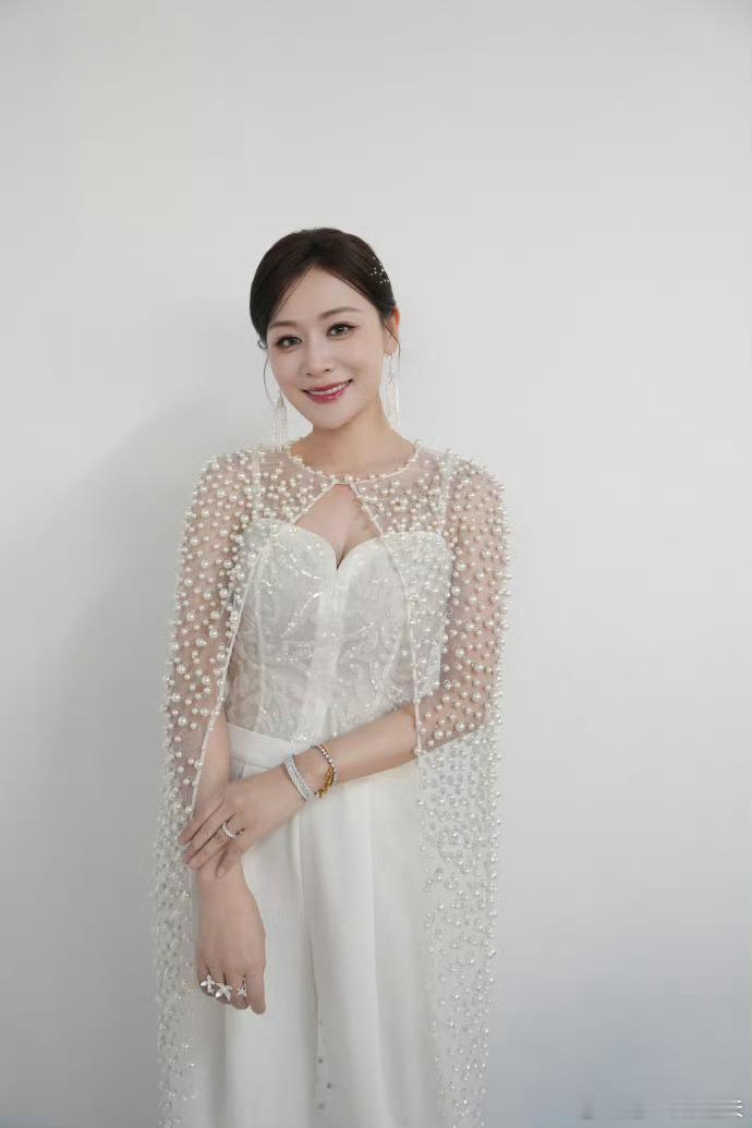 叶一茜亲亲人美歌甜叶一茜唱什么歌都好听 一开口就治愈全场🎵，甜嗓温柔又有穿透力