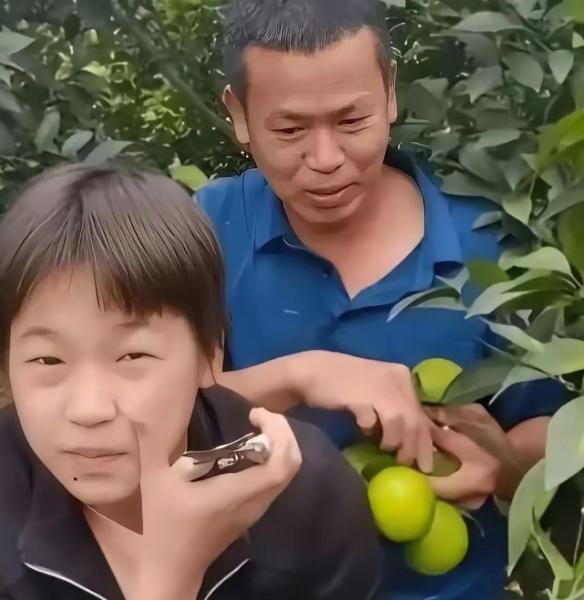 全红婵总资产曝光，引发全网争议，难怪又是买车又是建房子。
之前有人说全红婵真不少