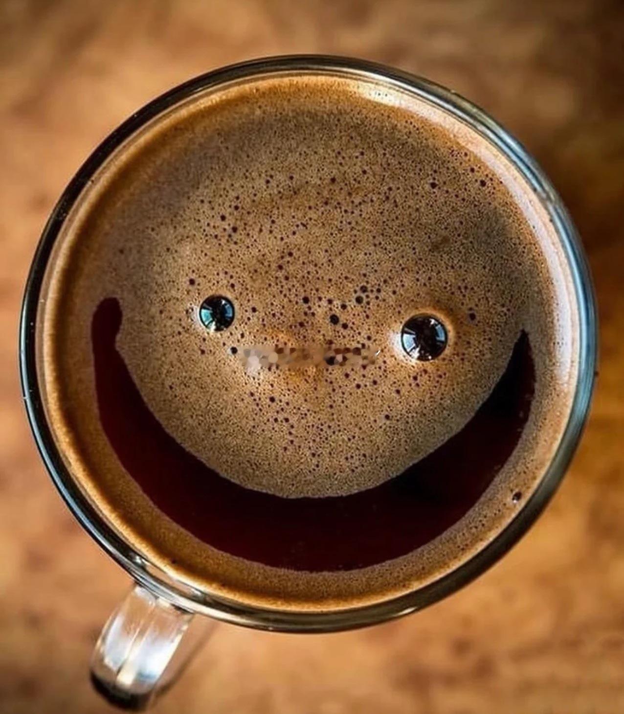 下午三点后喝咖啡☕的代价就是。。。这个点还贼精神。。。