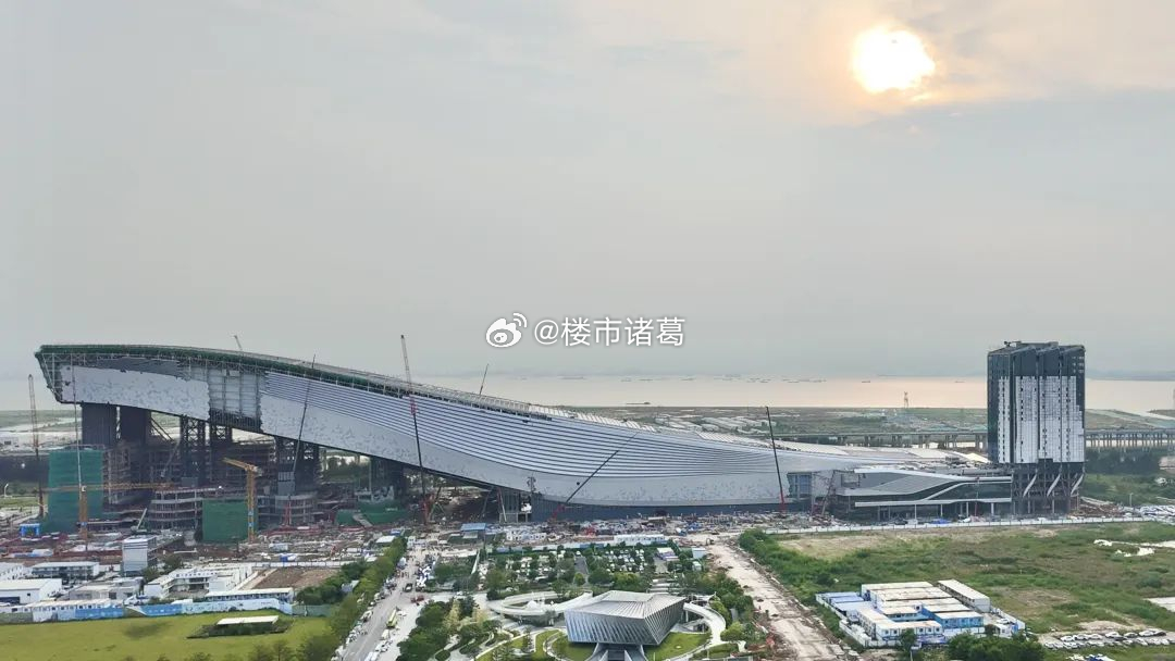 全球最大的室内滑雪场——深圳华发冰雪世界，预计四季度开放，你期待吗？ ​​​