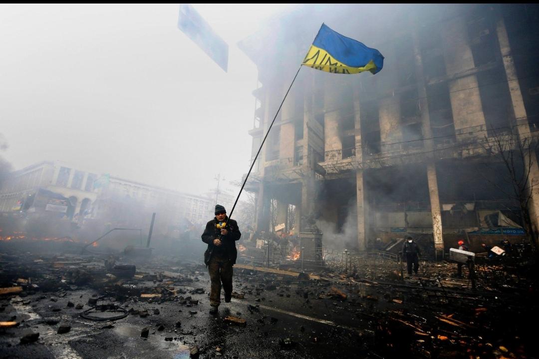 [下雨]中国看得很清楚，乌克兰战后重建，中国决不会参与。世界银行算过，乌克兰未来