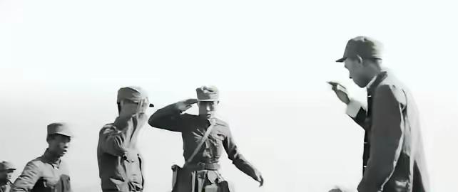 1934年，红17军军长张涛叛逃投敌，却把过往捂得严严实实从大头兵干起：他死守的