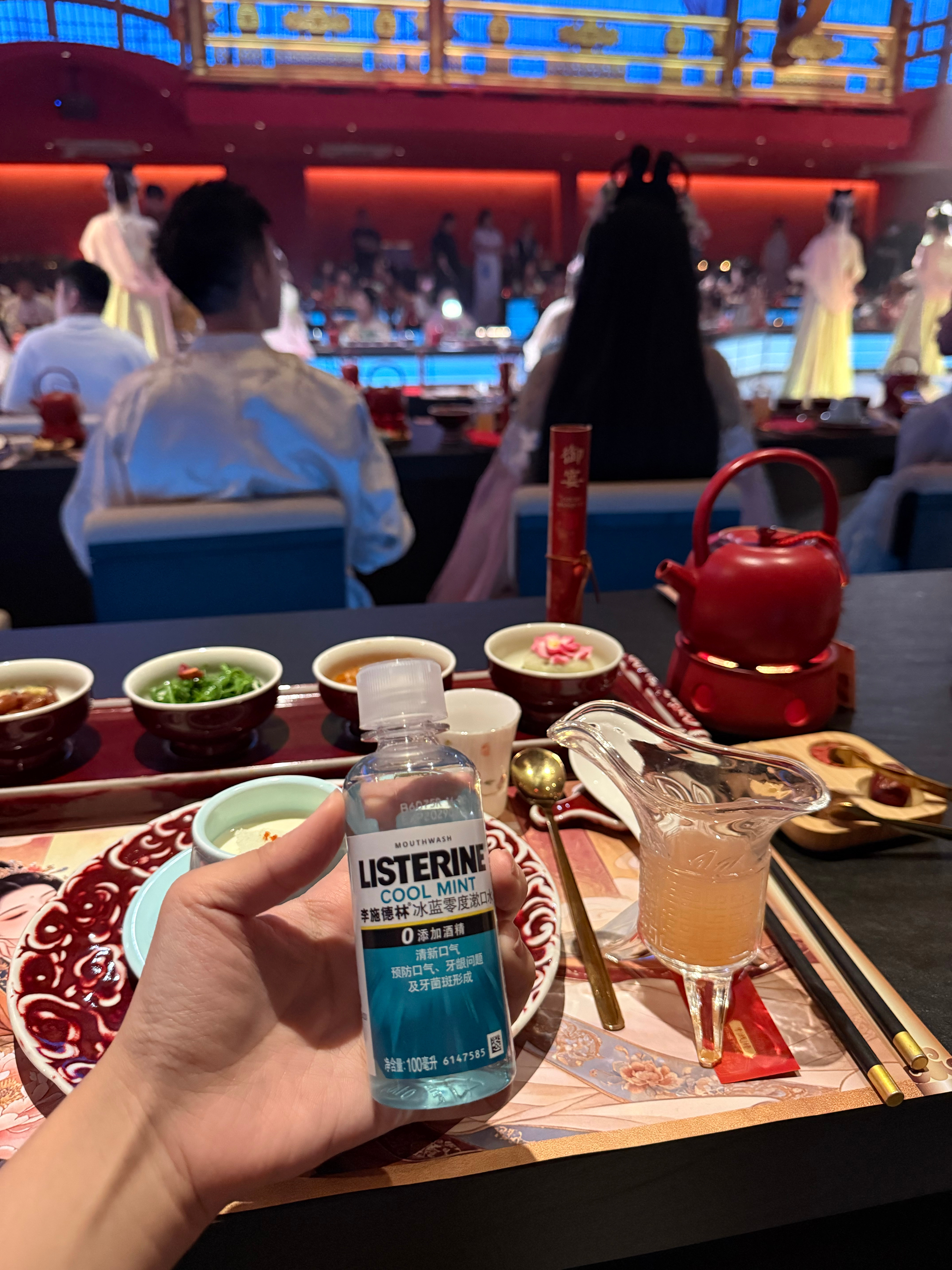 娘娘 我保证宫里没有漱口水这稀罕物 