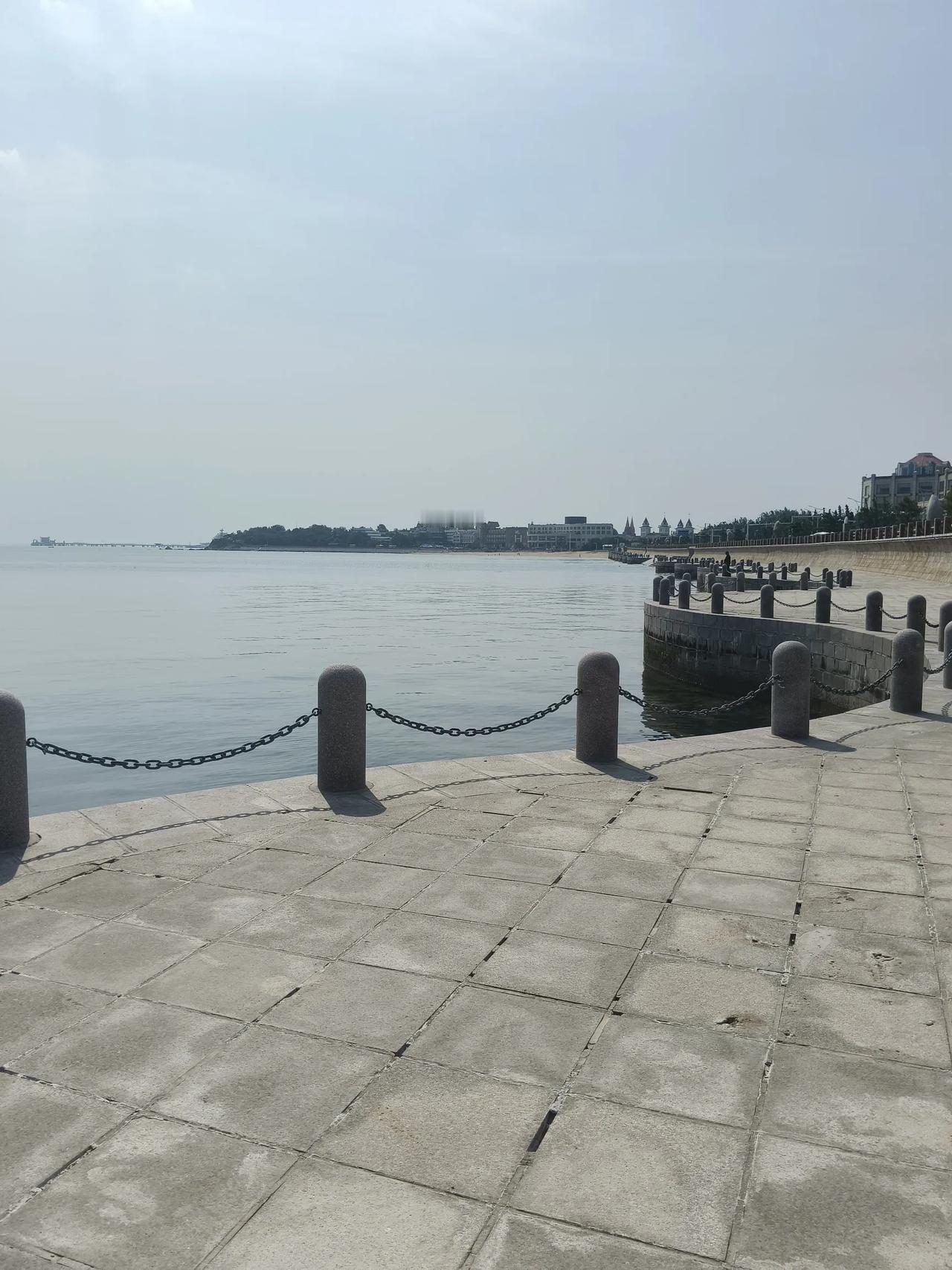 一座从来没有去过的城市，却让我时时惦记，你知道这是为什么，又是哪一座城市吗？
（